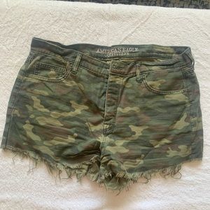 Camp vintage high rise festival shorts